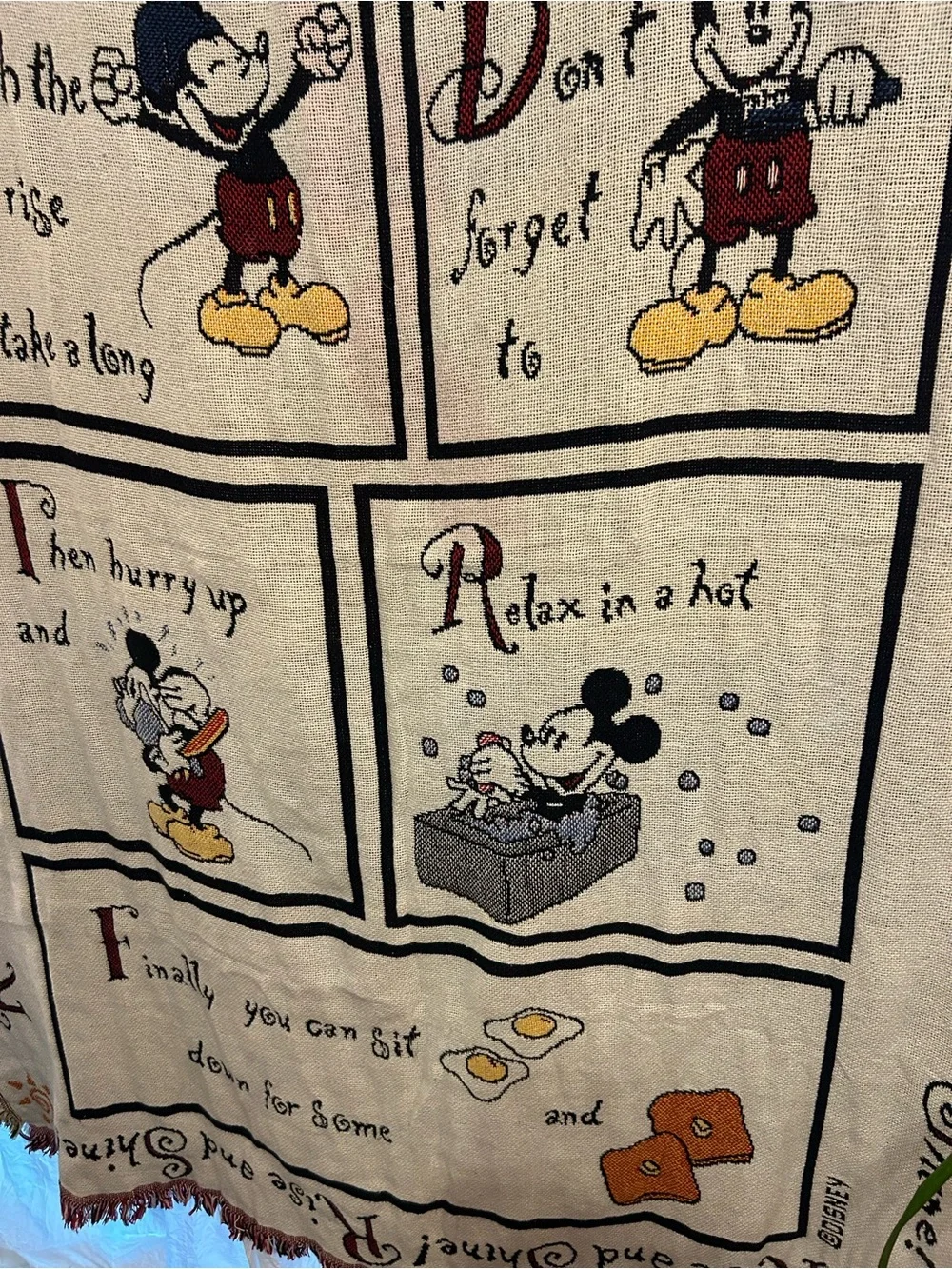 Disney Micky Mouse Rise and Shine Morning Routine Woven Blanket